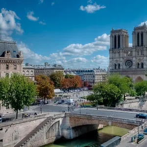 Les Rives De Notre-dame Parijs